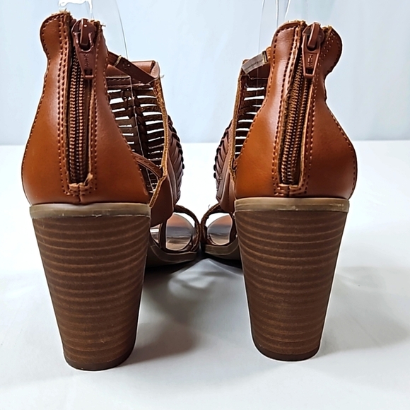 Merona Brown Leather Sandals Sz 7.5 - Picture 6 of 9